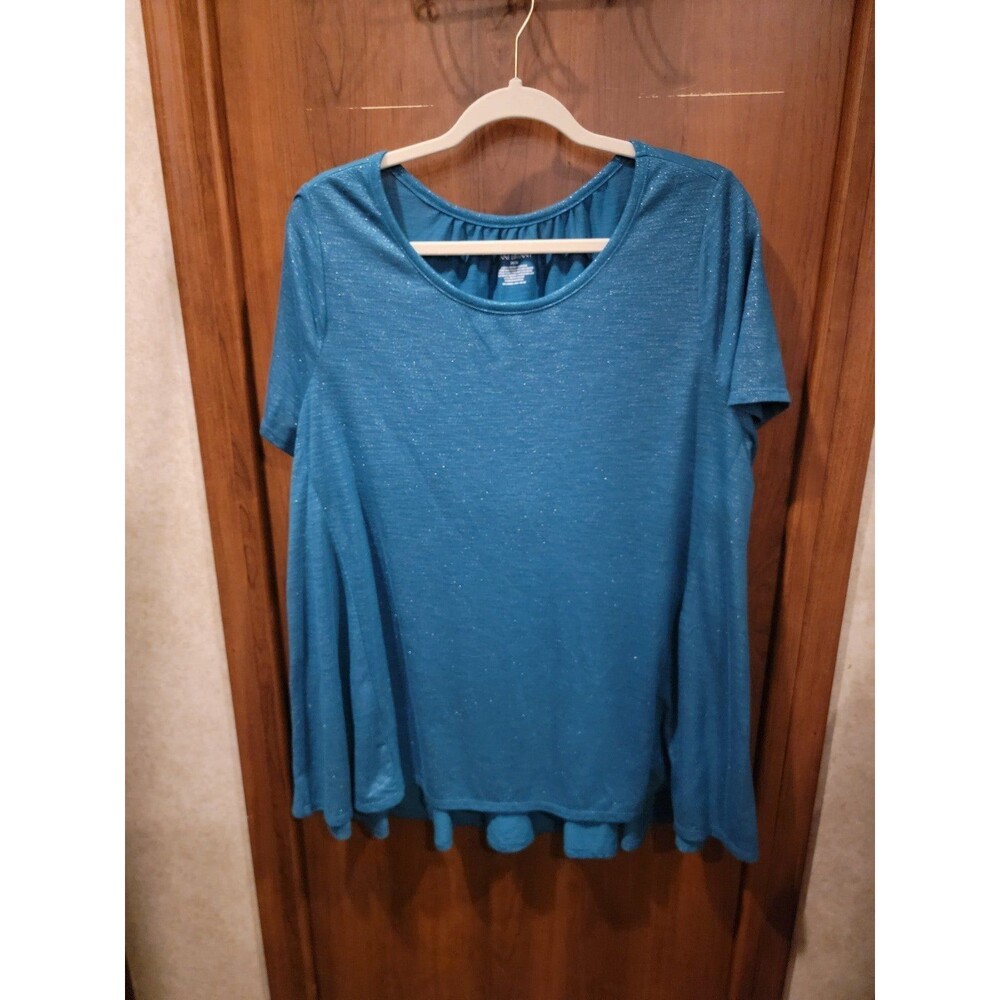 Lane Bryant Top With Sparkles Sz 14/16
